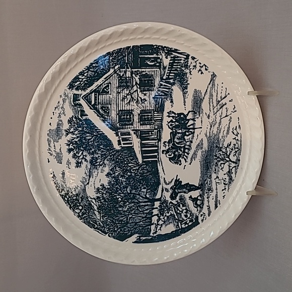 Vintage Blue & White Horses Sleigh  House Christmas Plate - Picture 1 of 4